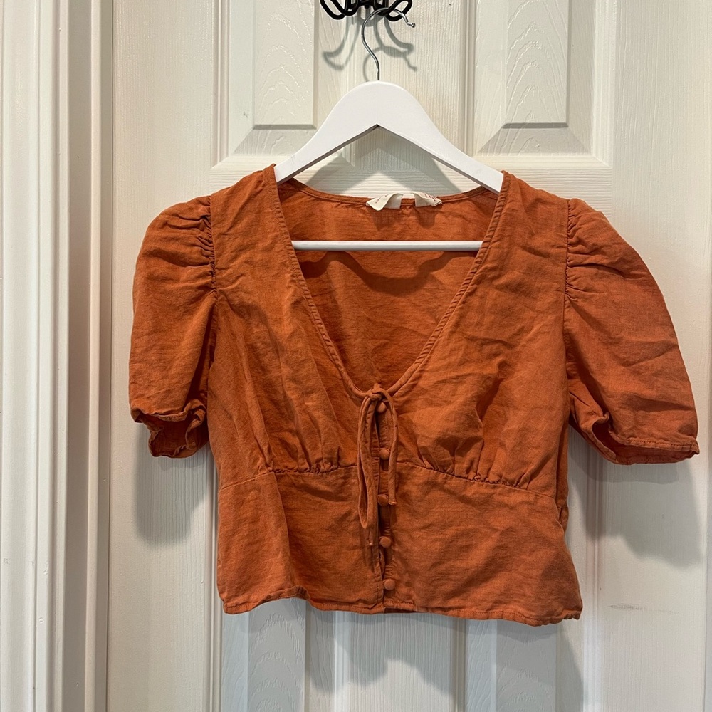 Levi’s tops | Levi’s Luisa crop top